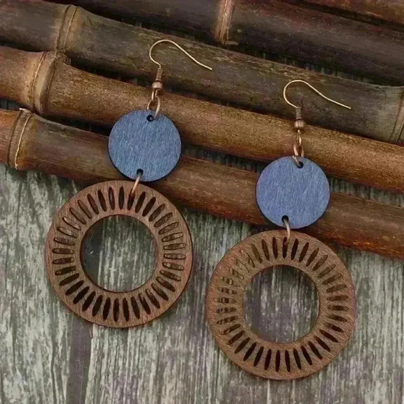 Bohemian Wooden Earrings - Picture 1 of 5